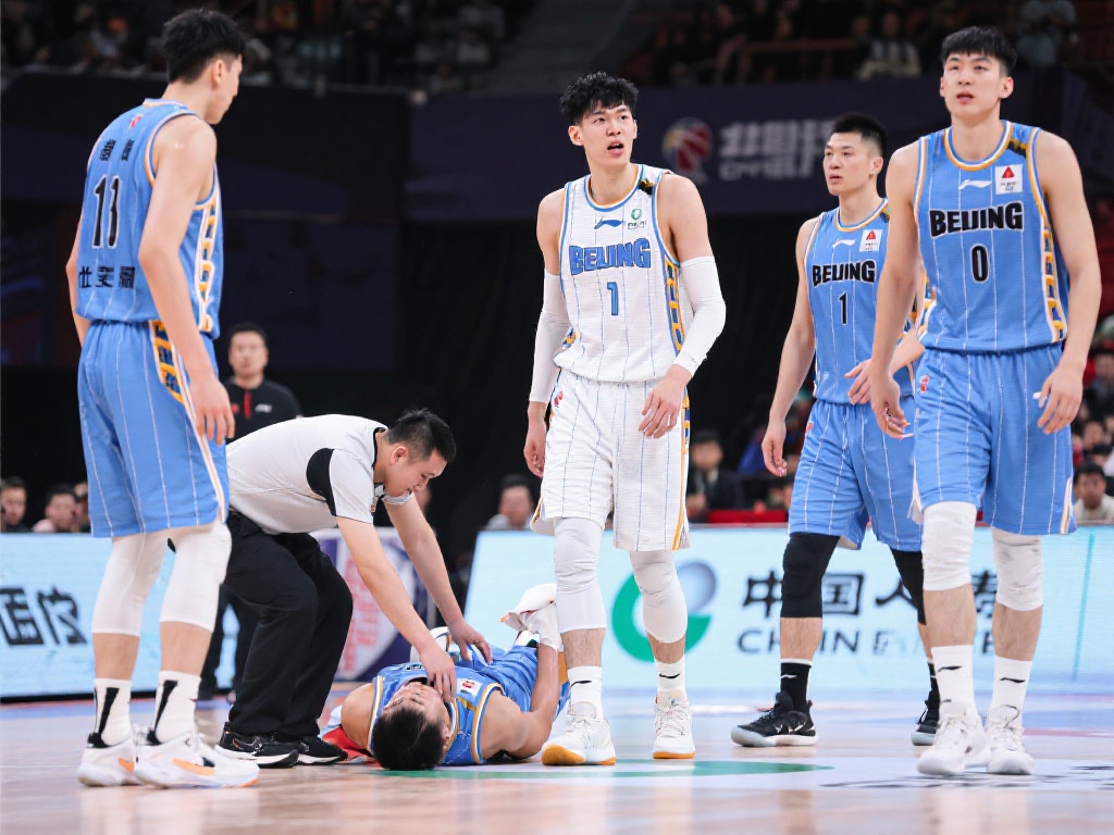 费尔南德斯 费尔南德斯